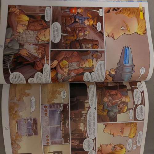 Flash newspaper comic like new