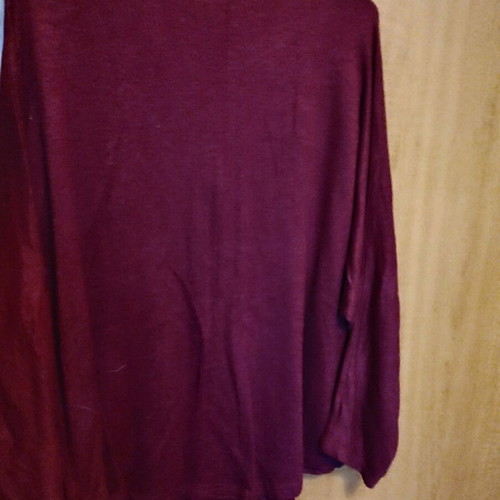 Women's blouse with batwing sleeve like new, size L