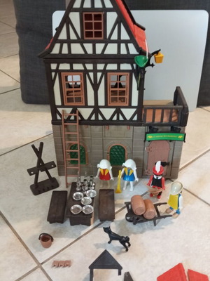 Playmobil Средновековна сграда употребявана с повреди