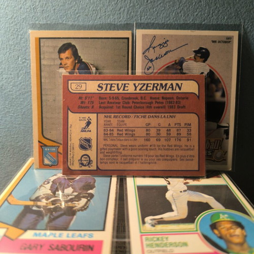 Upper Deck Vintage NHL and MLB Sports Cards Bundle like new