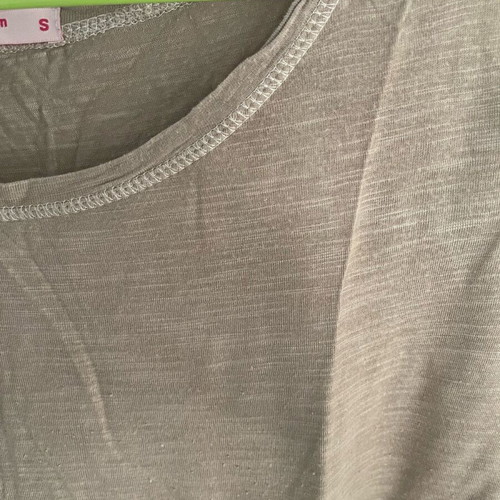 Women's blouse used, small, beige with abrasions