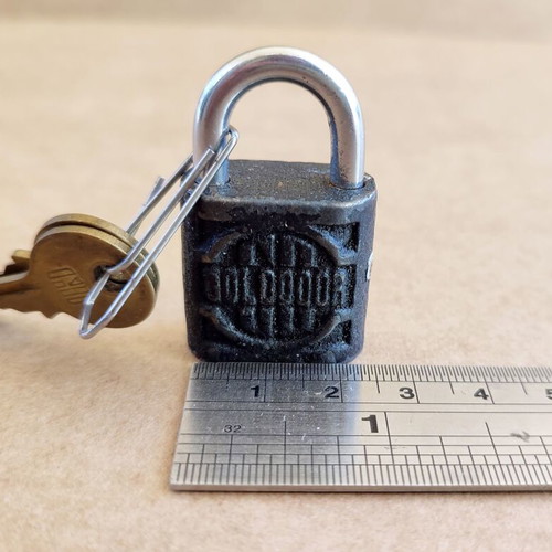 Vintage Golddoor 4502 padlock used with 2 keys