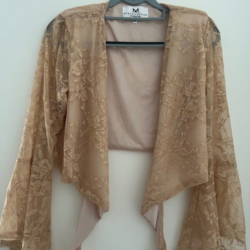 Mya top and skirt set like new, beige, medium
