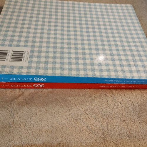 Cook books 365 recipes from Ethnos, 2 volumes like new