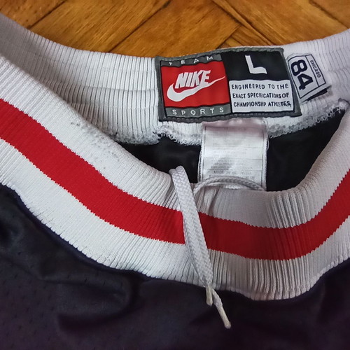 Chicago Bulls basketball shorts Nike used, size large
