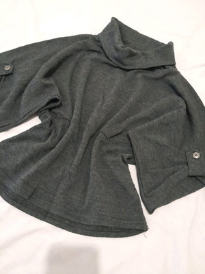 Gray sweater used in good condition