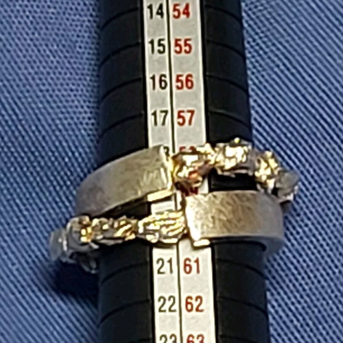 Women's silver ring unique, like new