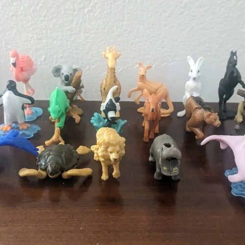 Kinder Natoons and Penguins toys like new
