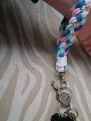 Macrame keychain like new, multicolored