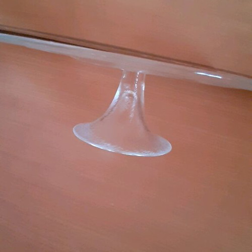 Glass cake stand new, surface 30×30 cm