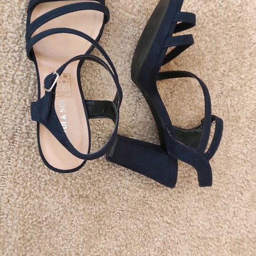 Offer €8! Blue sandal with platform