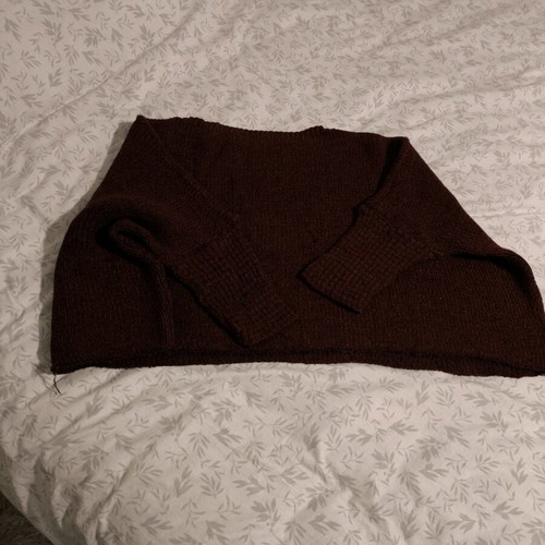 Knitted women's blouse burgundy with butterfly sleeves like new, small-medium