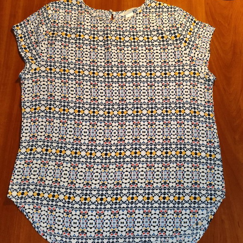 H&M blouse used with geometric ethnic pattern, viscose, short sleeve