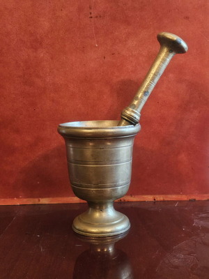 Bronze mortar and pestle used