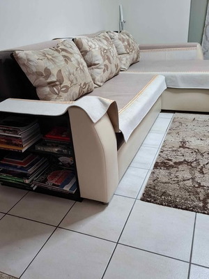 Corner sofa with armrest and mini shelf 255x155 cm like new