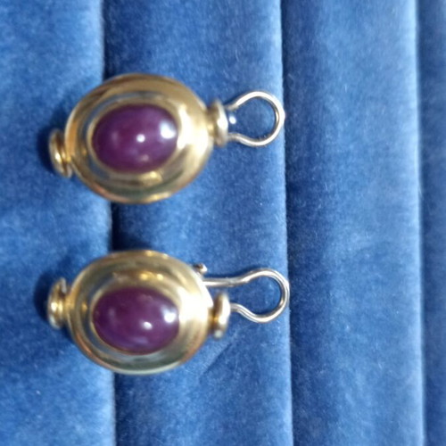 18K Gold Earrings with Rubies like new