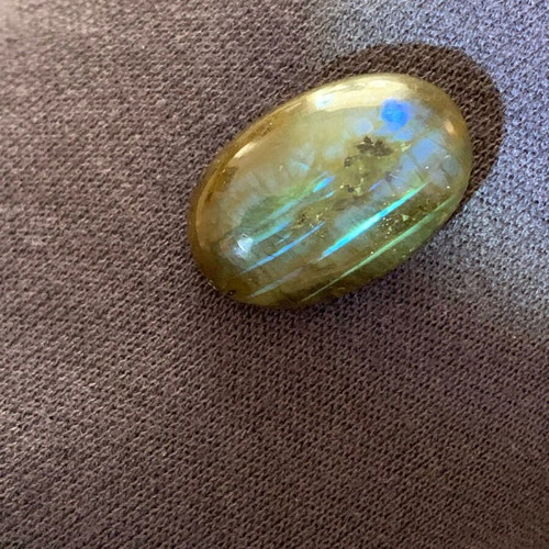 Labradorite stone 30.1 cts new, dimensions 24x15x9 mm