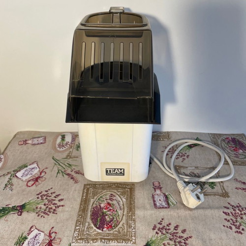 Pop Corn Machine used for homemade oil-free popcorn