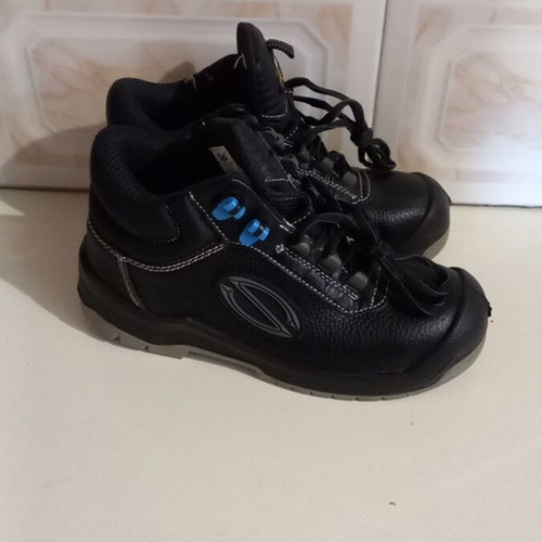 SIR Work Boots Size 40 New Black