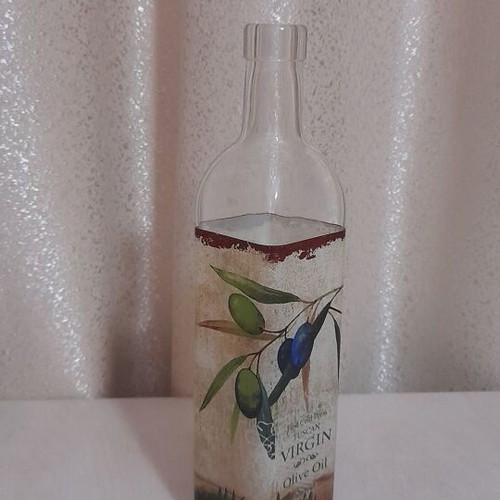 Decorative glass olive oil bottle like new, Mediterranean design