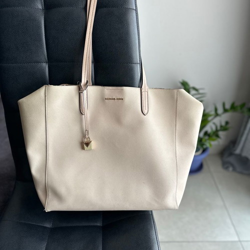 Michael Kors bag like new