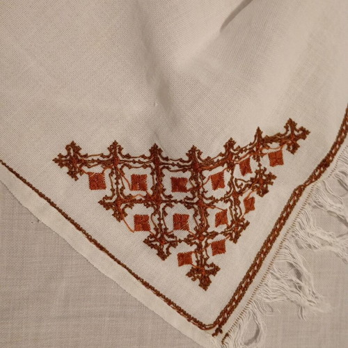 Handmade tablecloth with embroidery new