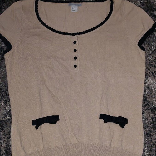 H&M women's blouse size M like new, pullover style black and beige