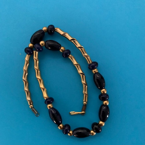 Vintage necklace with painted onyx stone and gold, like new