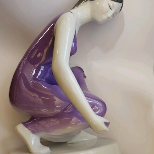 Hollohaza porcelain figurine used, girl collecting water