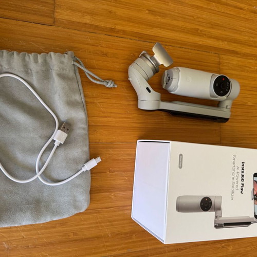 Insta360 Flow Smartphone Gimbal stabilizer like new, Stone Gray