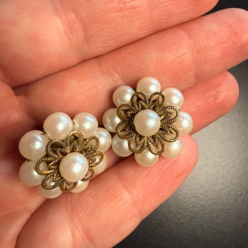 Faux pearl vintage clip-on earrings used