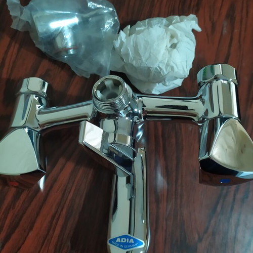 Adia old-style bathroom faucet, heavy type