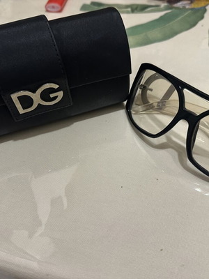 Dolce & Gabbana sunglasses like new, black frame, transparent lenses