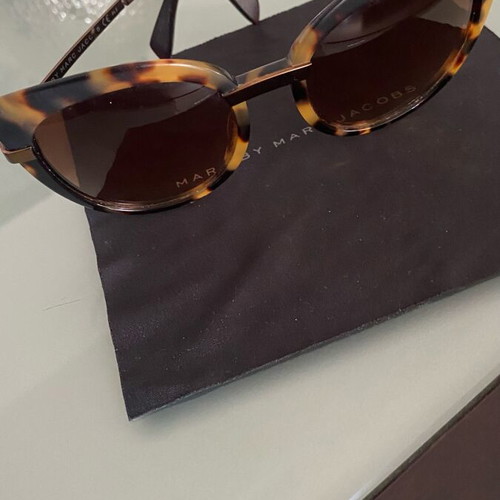 Marc by Marc Jacobs sunglasses like new, brown with bronze arms
