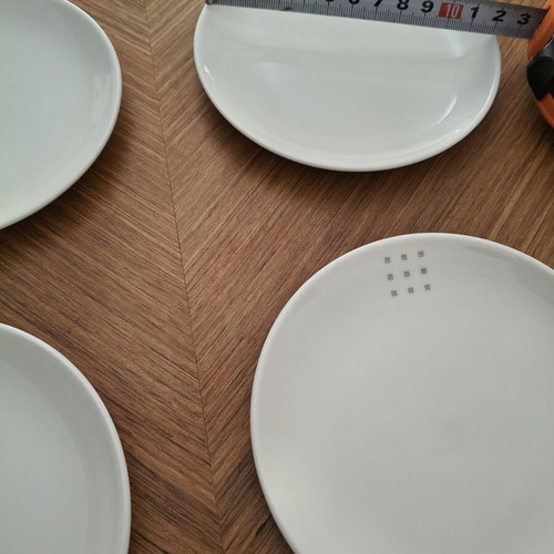 British Airways Royal Doulton Collectible Plates set of 4 like new