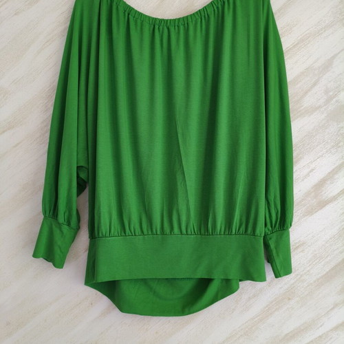 Ishtar green off-shoulder blouse with batwing sleeves, like new, Small