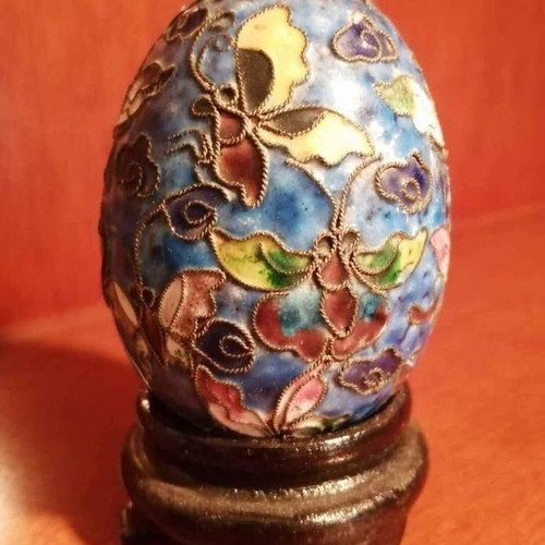 Cloisonne Egg collectible, regular size, enamel and gold