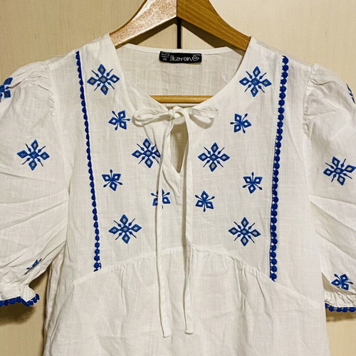 Karon cotton blouse with blue bronderie lace, new, size M