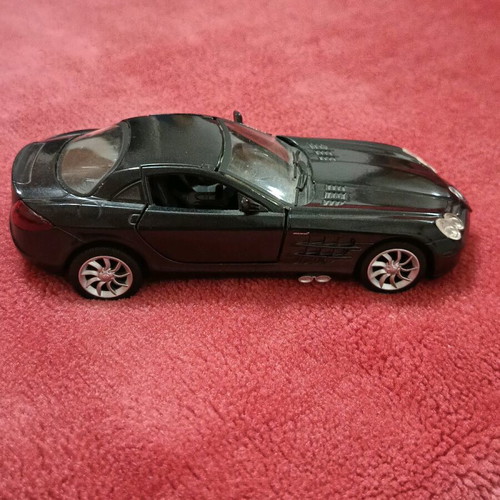Mercedes SLR New Rays 1:32 like new with opening doors