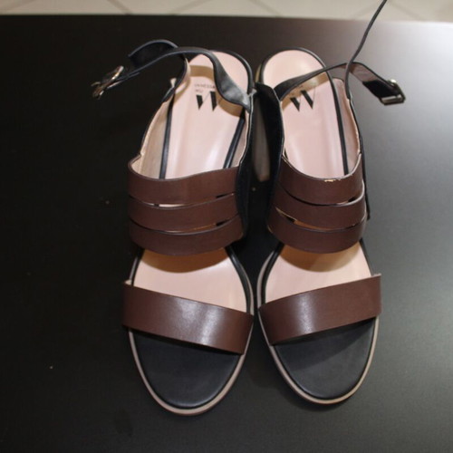Vanessa Wu Heels with Thick Heel (No 39) - In Excellent Condition