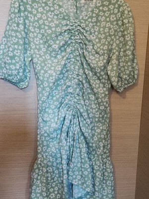 Floral dress mint color like new, adjustable front ruching