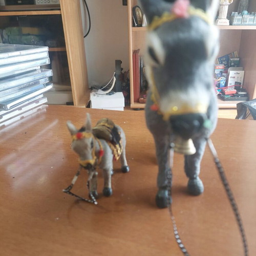 Table decorative donkeys like new