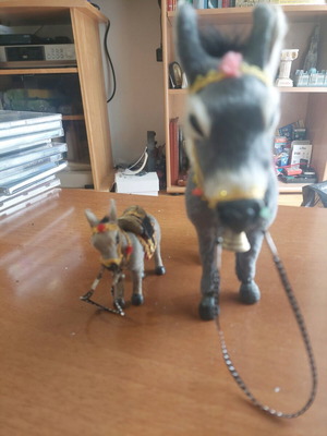 Table decorative donkeys like new