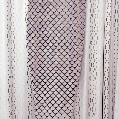 Fleece mermaid blanket like new, soft purple tones