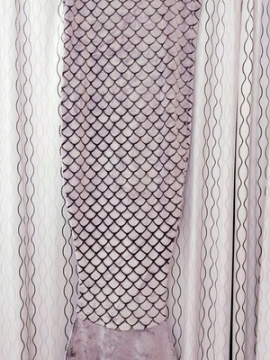 Fleece mermaid blanket like new, soft purple tones