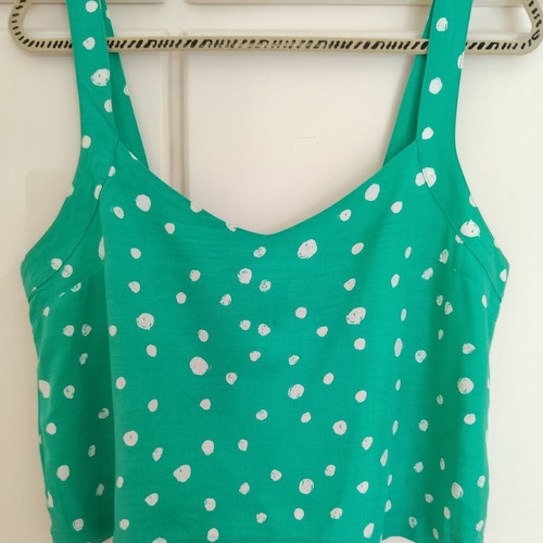Grace & Mila green polka dot crop top large like new