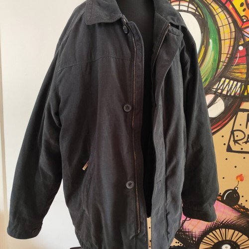 Men's jacket with inner vest like new, size M to L, black