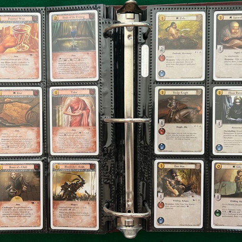 Collector album Game of Thrones cards like new, 300-350+ cards