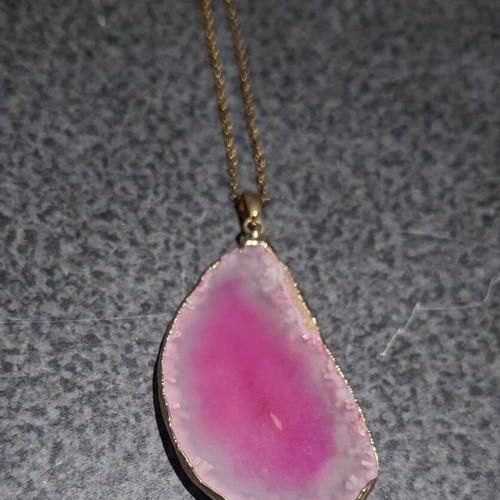 Handmade necklace with natural pink agate slice and gold chain, like new