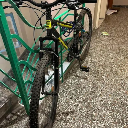 Energy Enigma mountain bike, 29 inch, black, front suspension, v-brakes